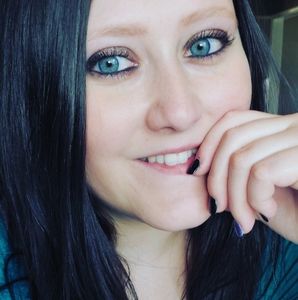 Meet your Posher, Maegan